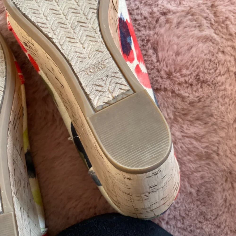 Toms shoes peeptoe,  Stella Tangerine Wedge, great condition! - Picture 5 of 9